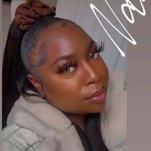 Meet your Posher, Nae